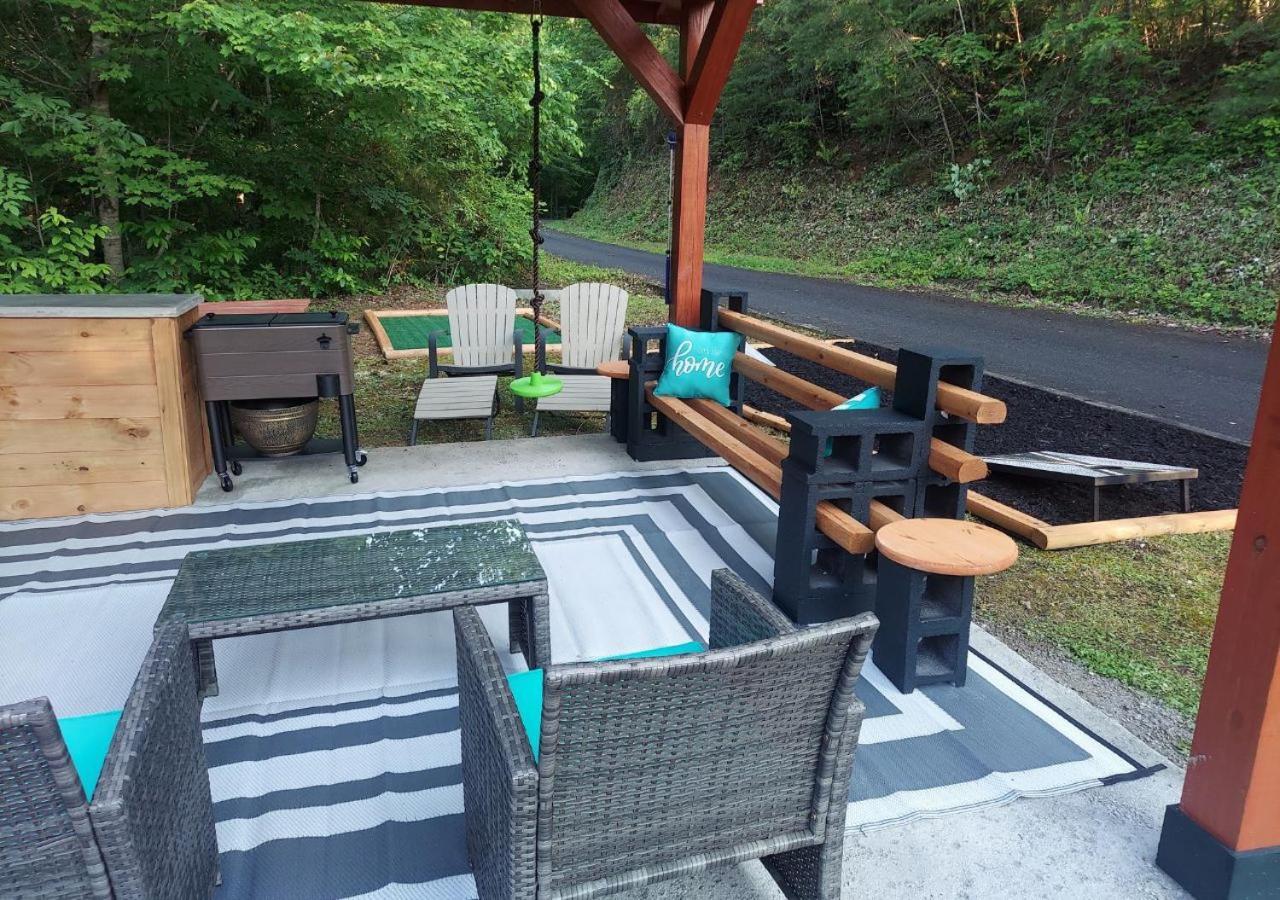 Fabulous Pet-Friendly, Family Cabin With Outdoor Kitchen, Hot Tub, Sauna, Fireplace, Theater Room, Arcade, Pool Table, And Fire Pit Within Minuties Of Dollywood Sevierville Buitenkant foto