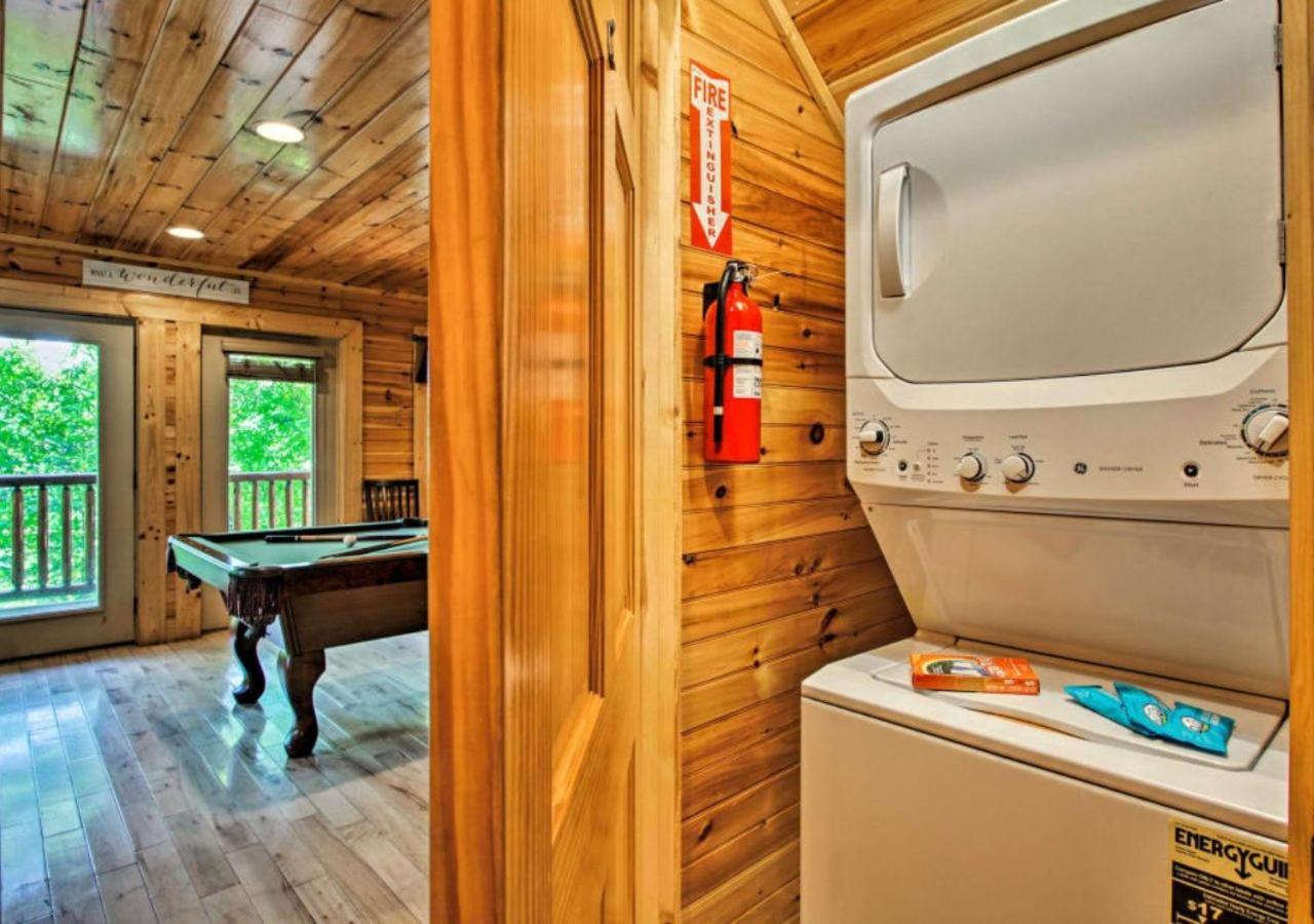 Fabulous Pet-Friendly, Family Cabin With Outdoor Kitchen, Hot Tub, Sauna, Fireplace, Theater Room, Arcade, Pool Table, And Fire Pit Within Minuties Of Dollywood Sevierville Buitenkant foto
