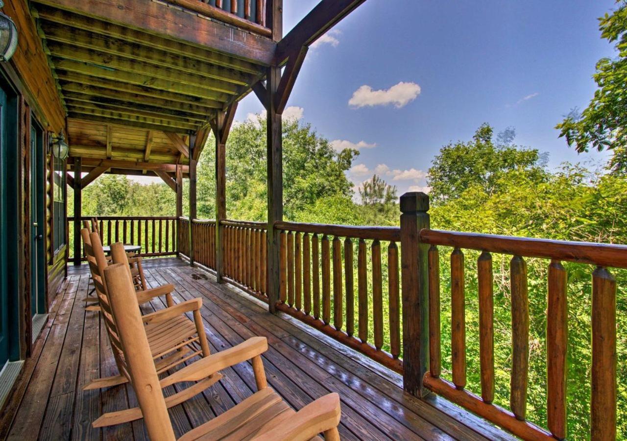 Fabulous Pet-Friendly, Family Cabin With Outdoor Kitchen, Hot Tub, Sauna, Fireplace, Theater Room, Arcade, Pool Table, And Fire Pit Within Minuties Of Dollywood Sevierville Buitenkant foto