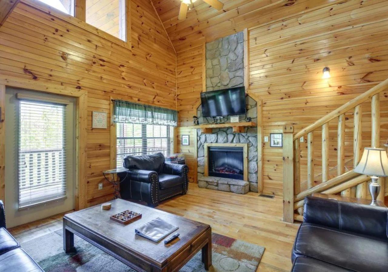 Fabulous Pet-Friendly, Family Cabin With Outdoor Kitchen, Hot Tub, Sauna, Fireplace, Theater Room, Arcade, Pool Table, And Fire Pit Within Minuties Of Dollywood Sevierville Buitenkant foto