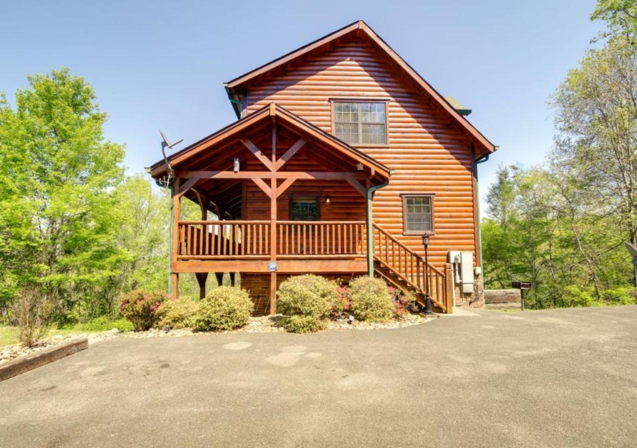 Fabulous Pet-Friendly, Family Cabin With Outdoor Kitchen, Hot Tub, Sauna, Fireplace, Theater Room, Arcade, Pool Table, And Fire Pit Within Minuties Of Dollywood Sevierville Buitenkant foto