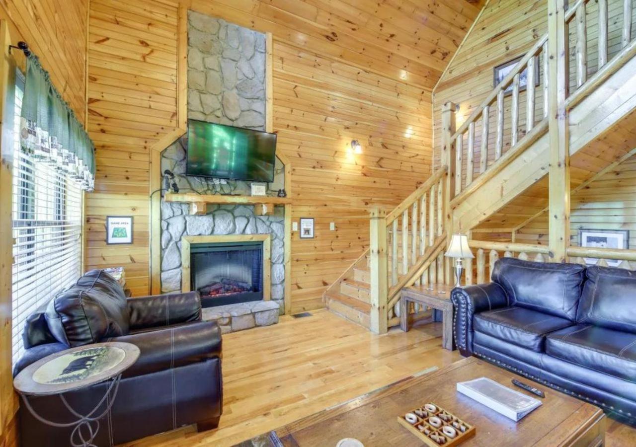 Fabulous Pet-Friendly, Family Cabin With Outdoor Kitchen, Hot Tub, Sauna, Fireplace, Theater Room, Arcade, Pool Table, And Fire Pit Within Minuties Of Dollywood Sevierville Buitenkant foto