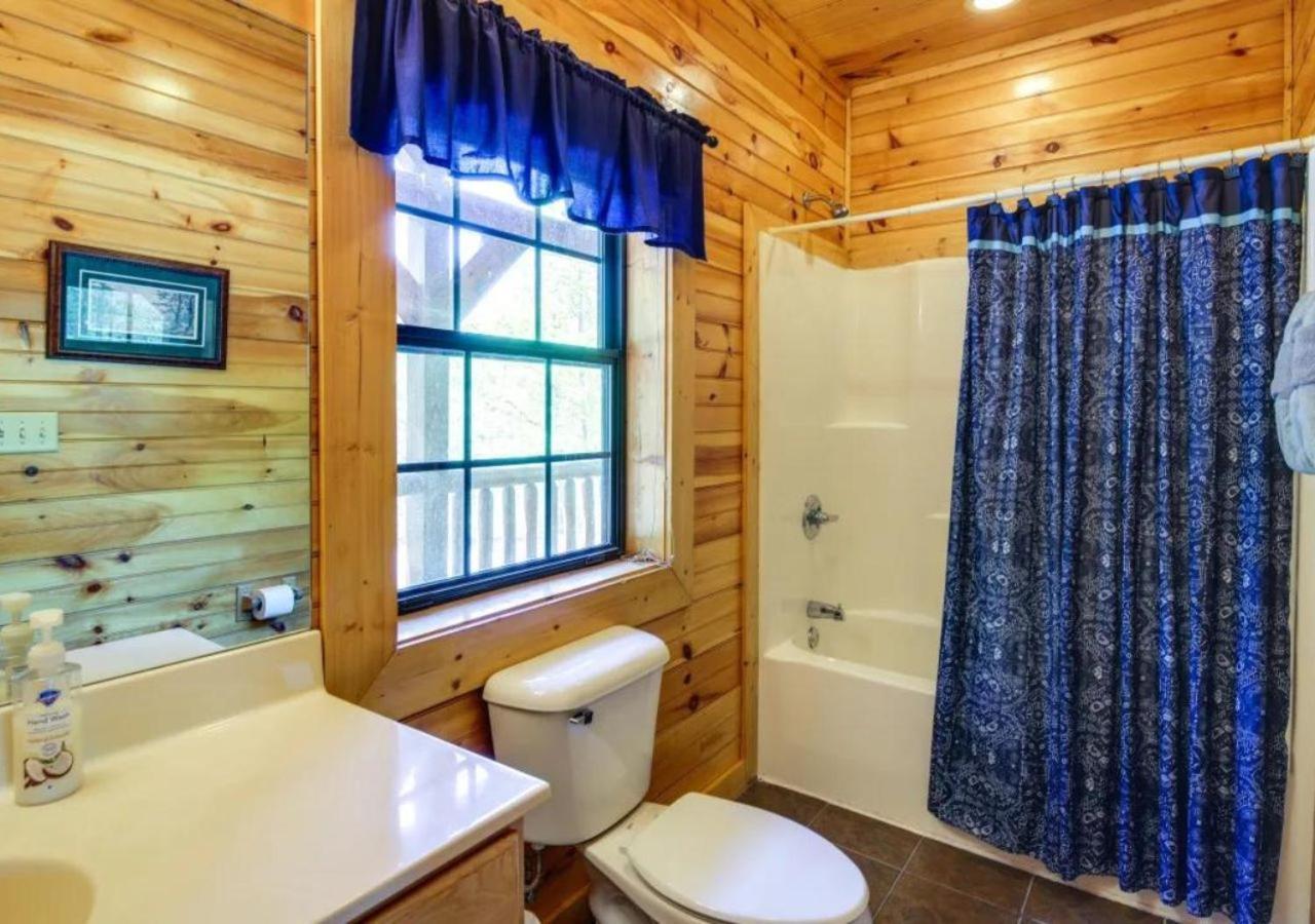 Fabulous Pet-Friendly, Family Cabin With Outdoor Kitchen, Hot Tub, Sauna, Fireplace, Theater Room, Arcade, Pool Table, And Fire Pit Within Minuties Of Dollywood Sevierville Buitenkant foto